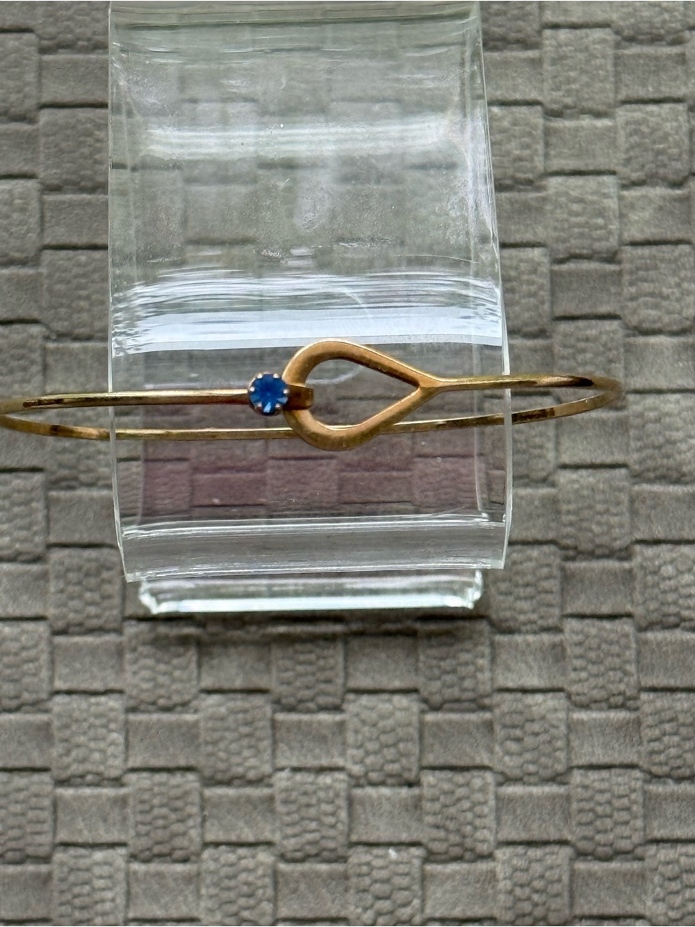 Avon Vintage Delicate Gold plated Bypass Bangle‎ with Blue Stone